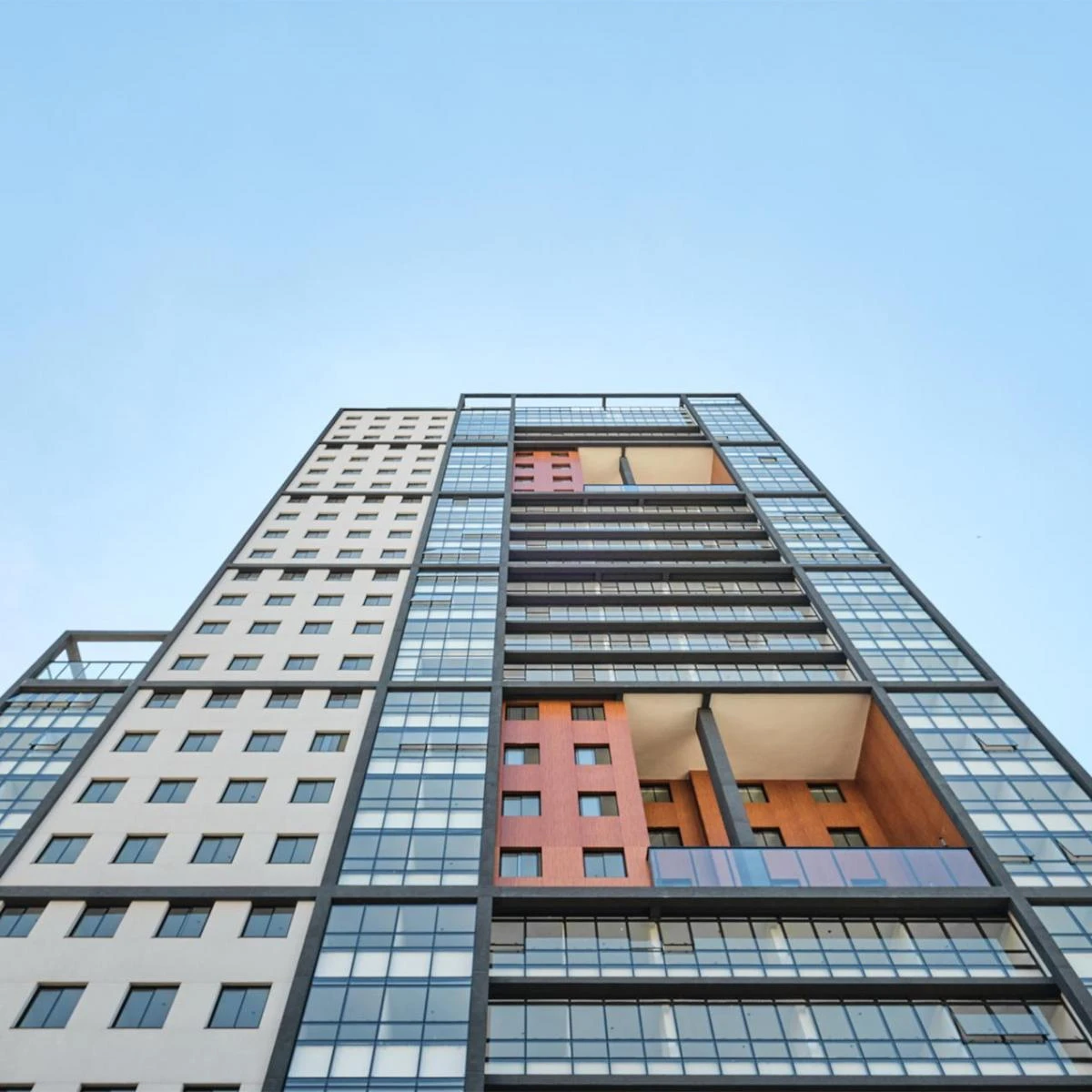Floor-to-ceiling windows in a one-bedroom apartment, 45 m² — photo 15