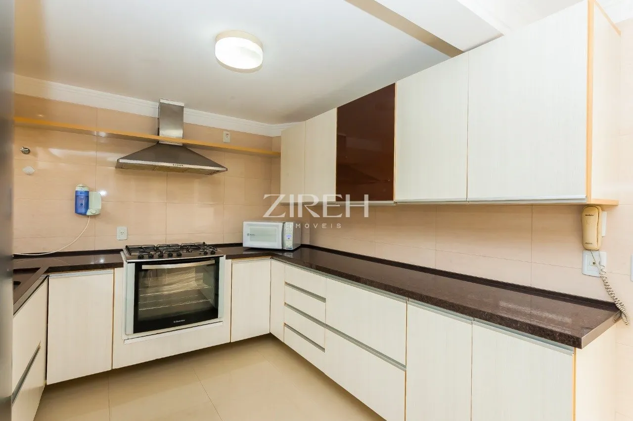 Gated house with 4 en-suite bedrooms and 431 m² — photo 15