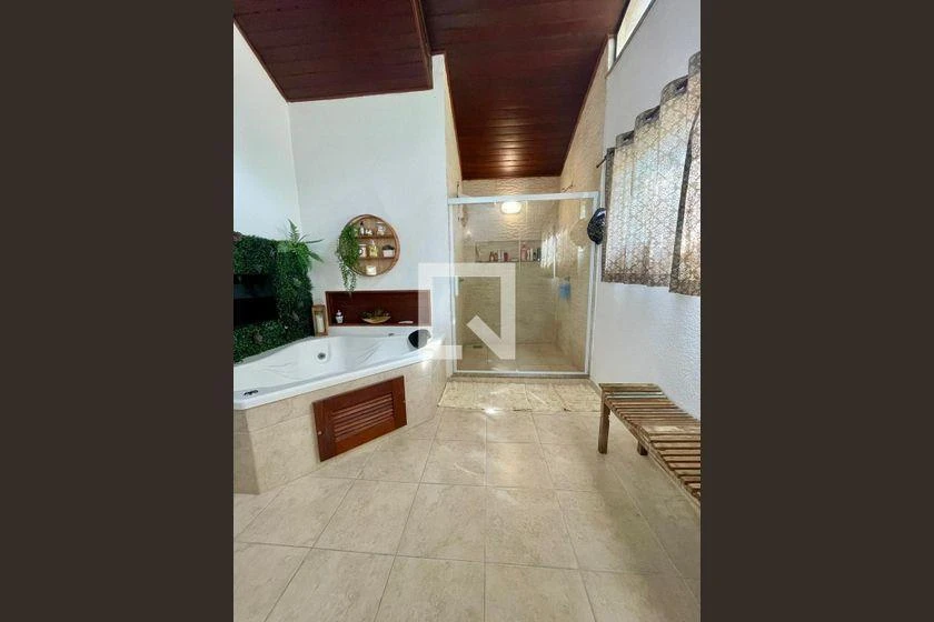 Furnished apartment, 492 m², with a glass-enclosed balcony — photo 34