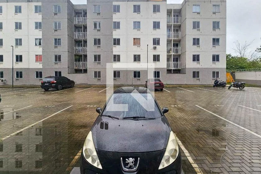 2-bedroom apartment in a building with a pool — photo 6