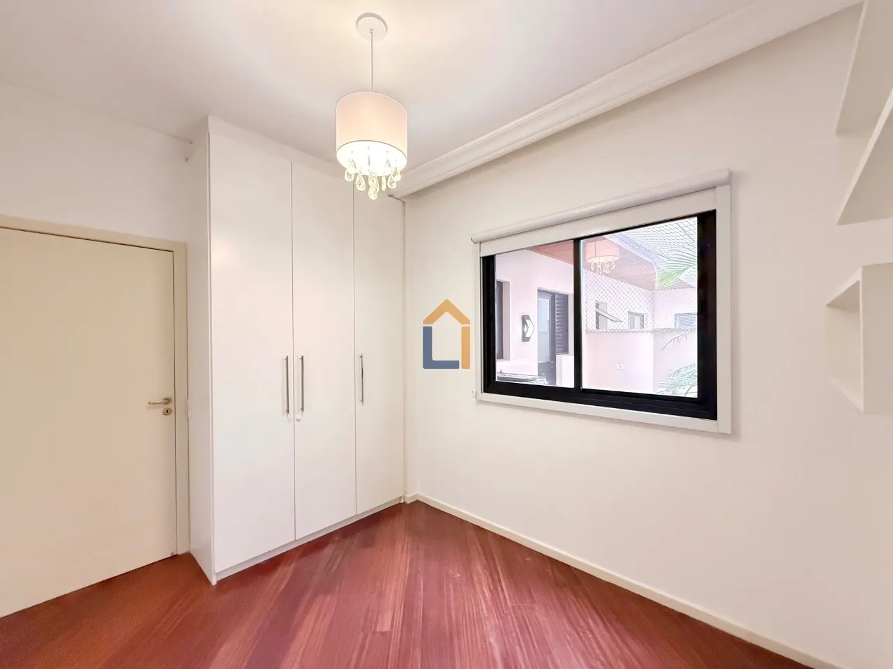 3-bedroom apartment with a washing machine in Curitiba — photo 56