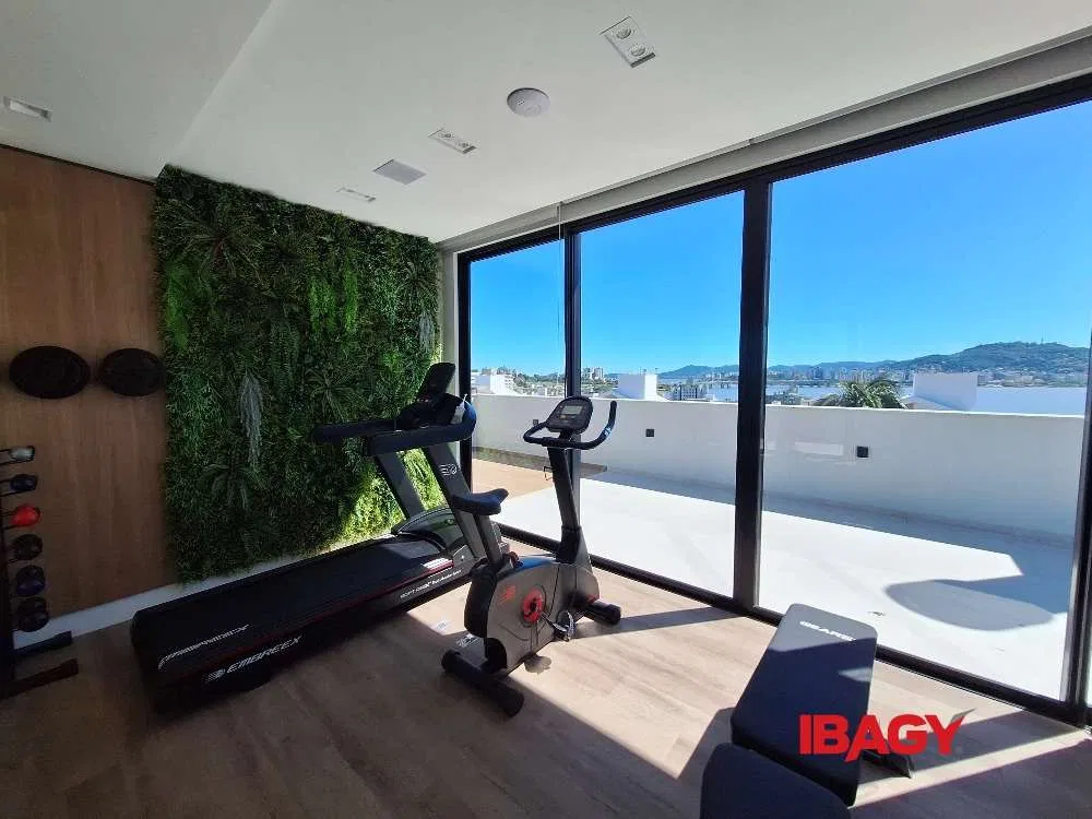 2-bedroom apartment with en-suite and private BBQ — photo 3