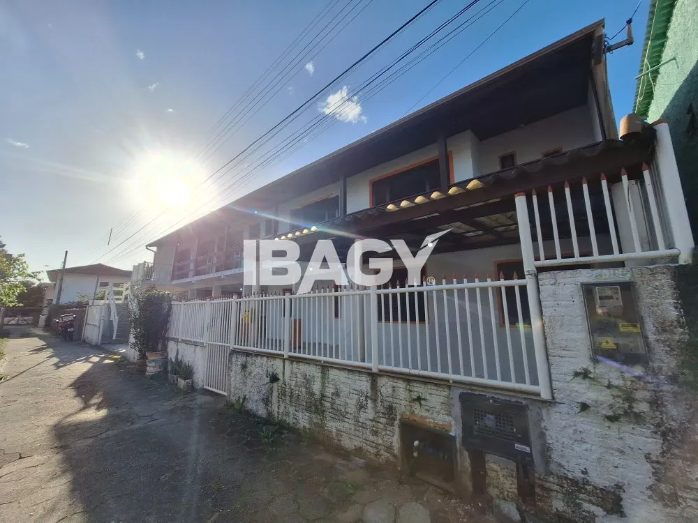 Furnished house with 3 bedrooms and 1 en-suite — photo 36