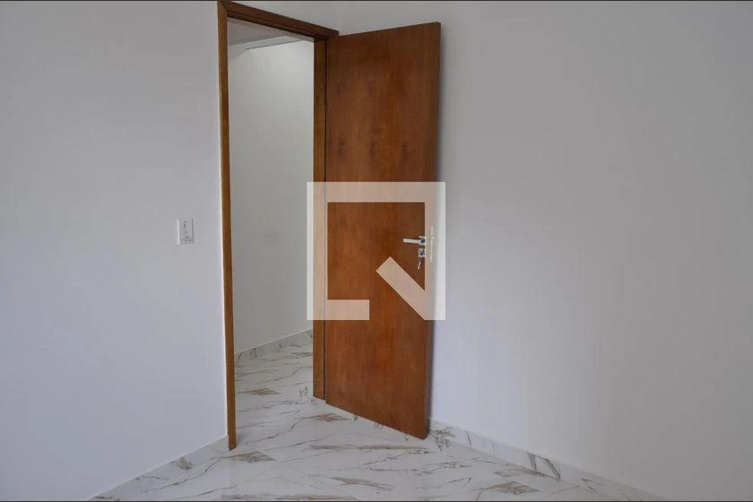 2-bedroom apartment in a building with a gym — photo 27