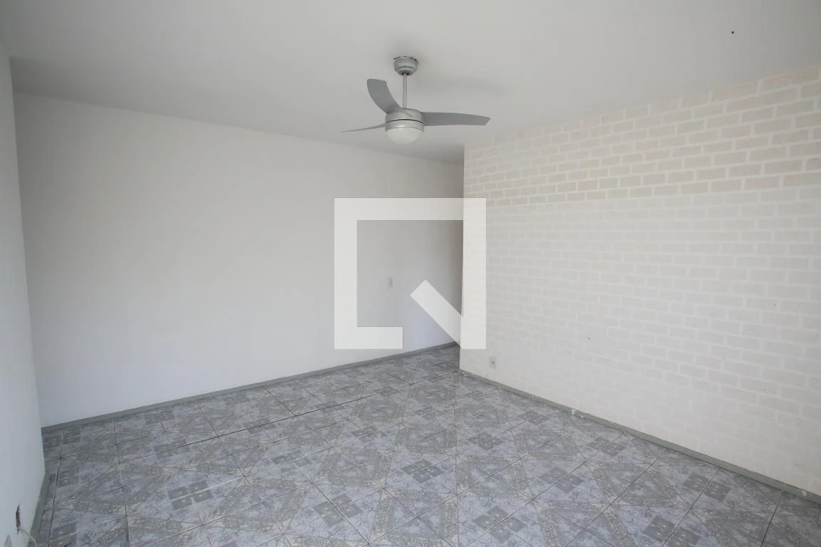 Rental apartment with 2 bedrooms and 1 bathroom — photo 17
