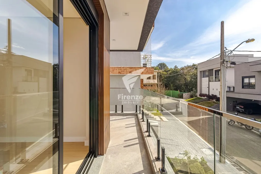 Furnished house with 4 bedrooms and 320 m² — photo 135