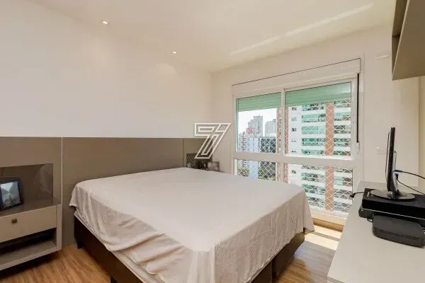 Furnished 3-bedroom apartment on the 13th floor — photo 63