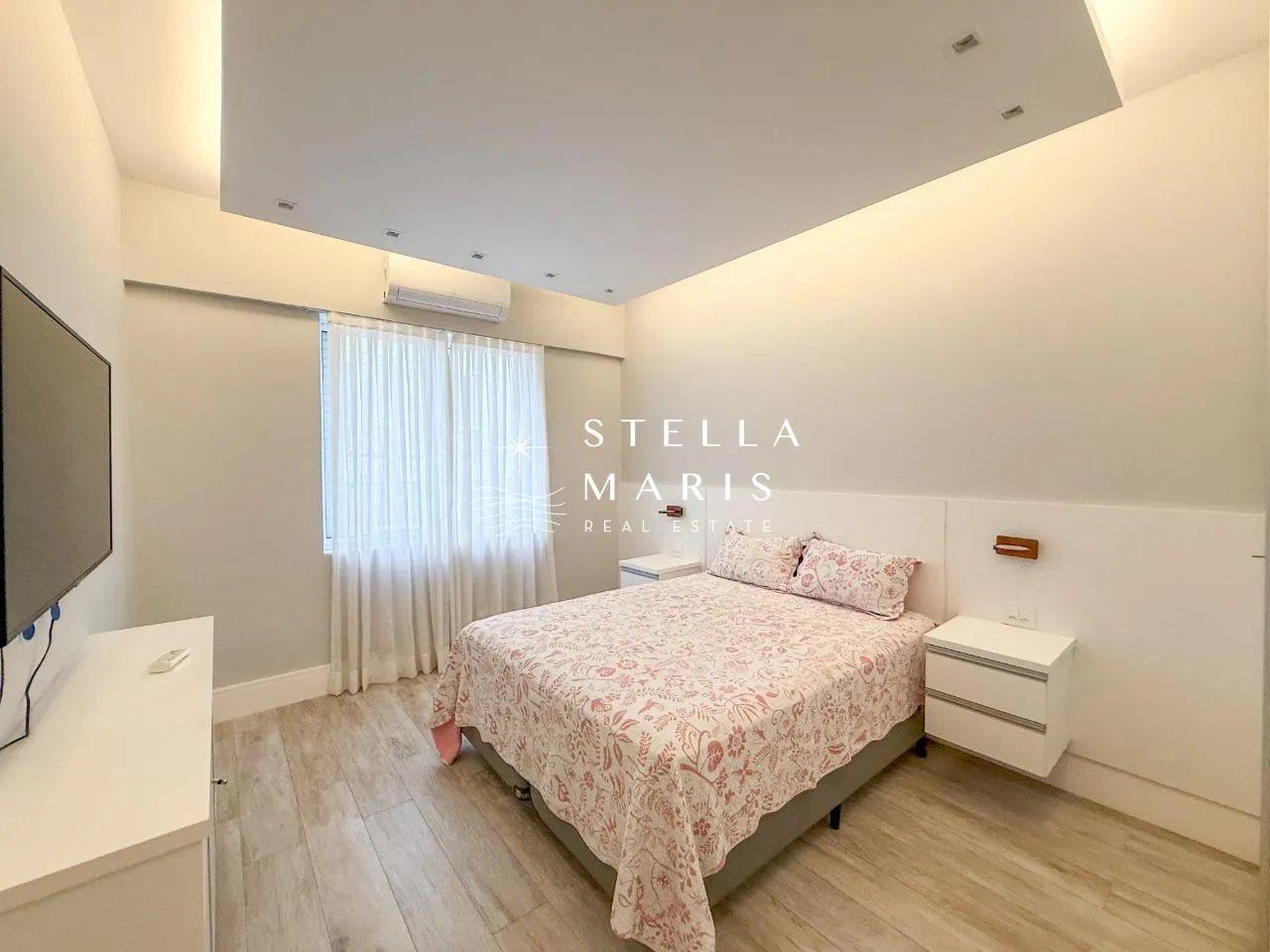 Furnished apartment with 3 bedrooms and 3 bathrooms — photo 30
