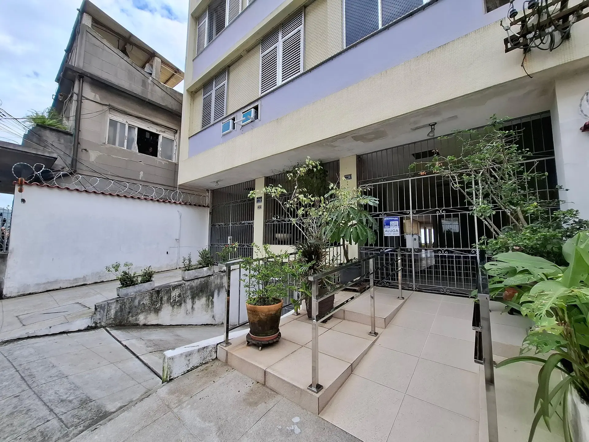 Furnished 4-bedroom apartment with 2 bathrooms — photo 39
