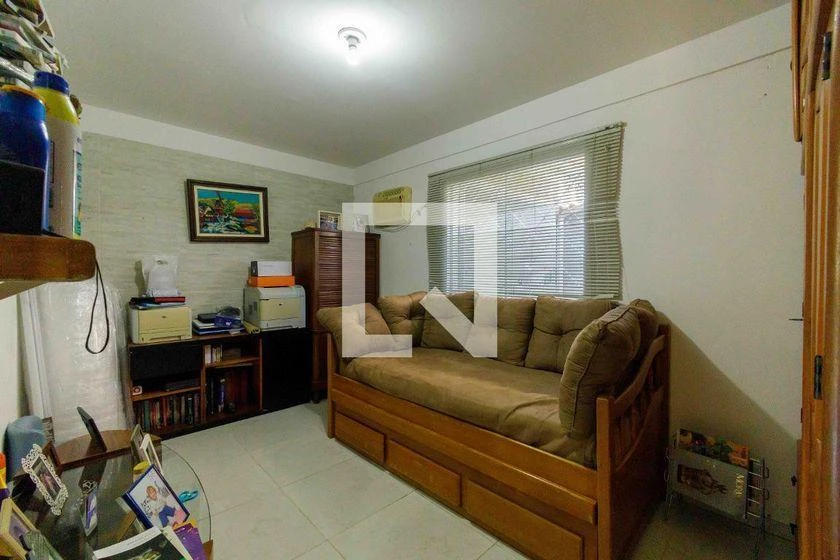 300 m² house with 5 en-suite bedrooms and private garden — photo 47