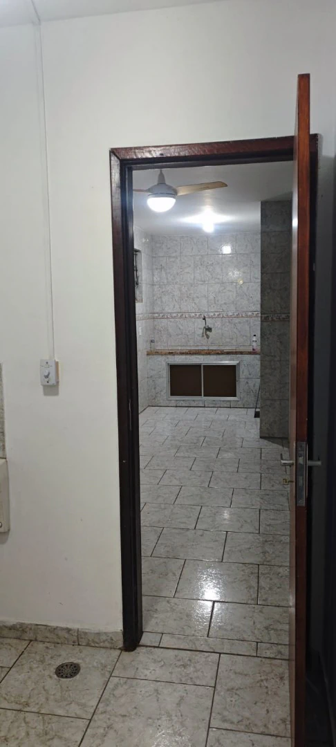 1-bedroom apartment with enclosed kitchen and parking — photo 7