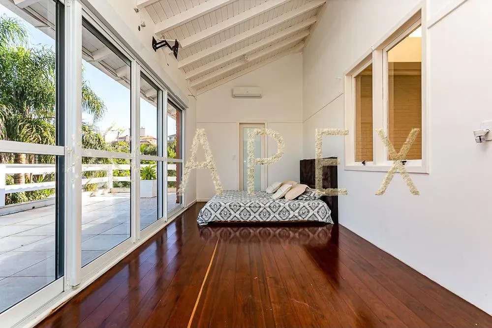 Furnished house with 6 bedrooms and 450 m² — photo 4
