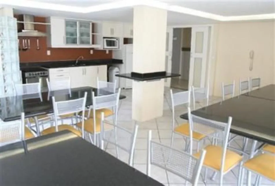 60 m² apartment with 2 bedrooms and enclosed balcony — photo 22