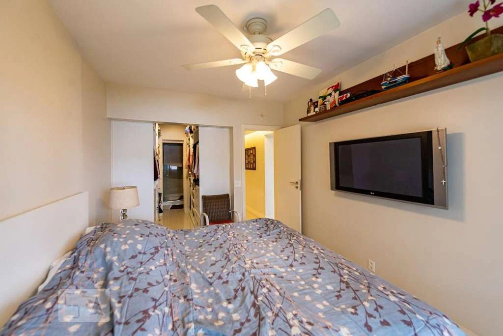 Rental apartment with 4 bedrooms and 200 m² — photo 27