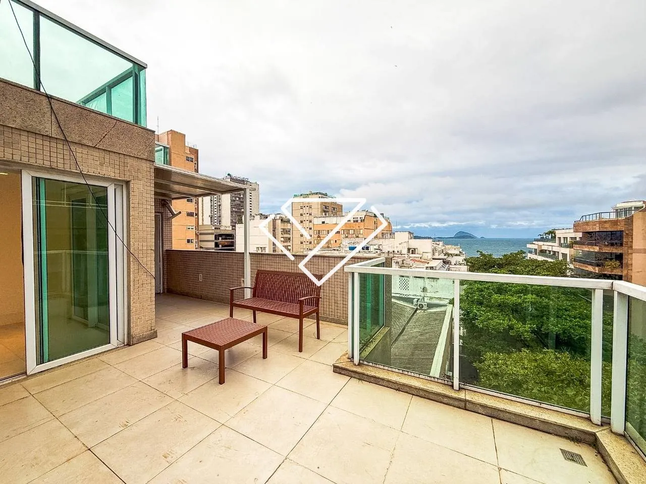 Water view in a 3-bedroom apartment, 660 m² — photo 25