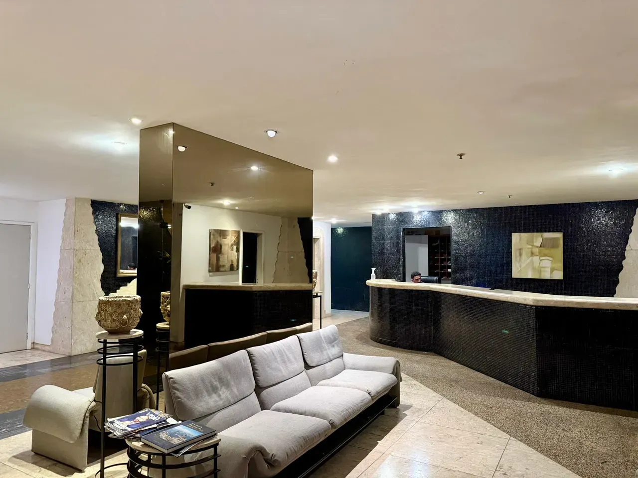 Furnished 96 m² apartment with 2 bedrooms and 3 bathrooms — photo 18