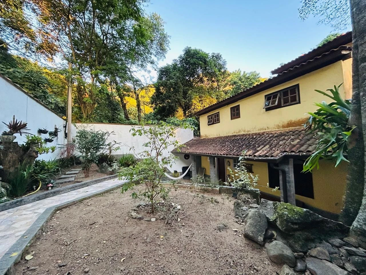Furnished 1-bedroom house with 2 bathrooms and parking — photo 25