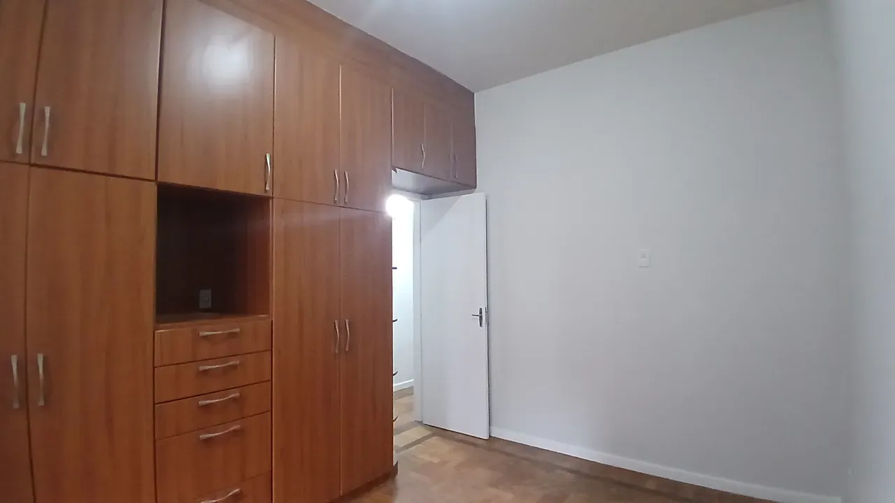 Apartment on the 1st floor with wood or laminate floors — photo 5