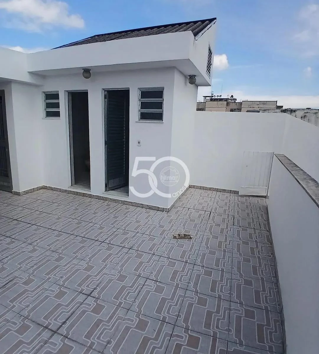 Casa con parrilla empotrada en el balcón — photo 3