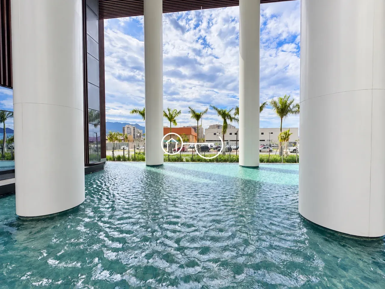 Furnished apartment, 120 m², with a jacuzzi — photo 27