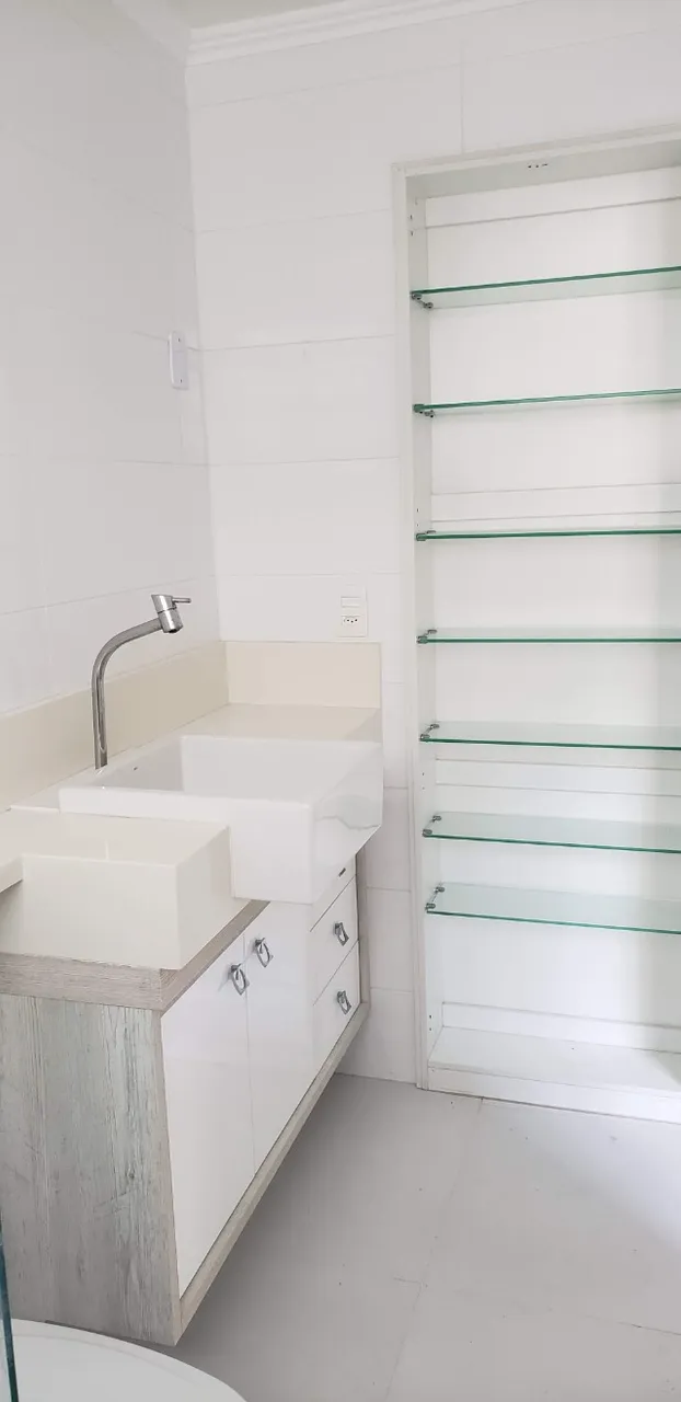 Деревянный пол или ламинат и 3 спальни: квартира 80 м² — photo 8