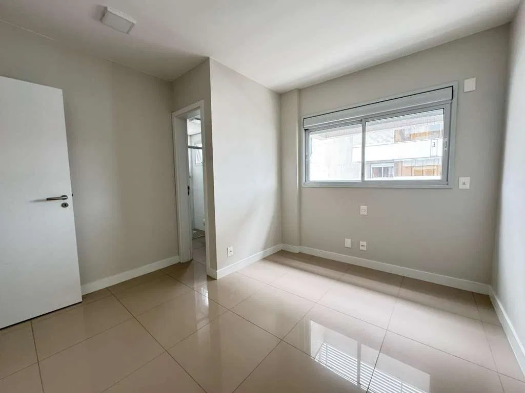 Balcón gourmet y 2 dormitorios: departamento de 80 m² — photo 25