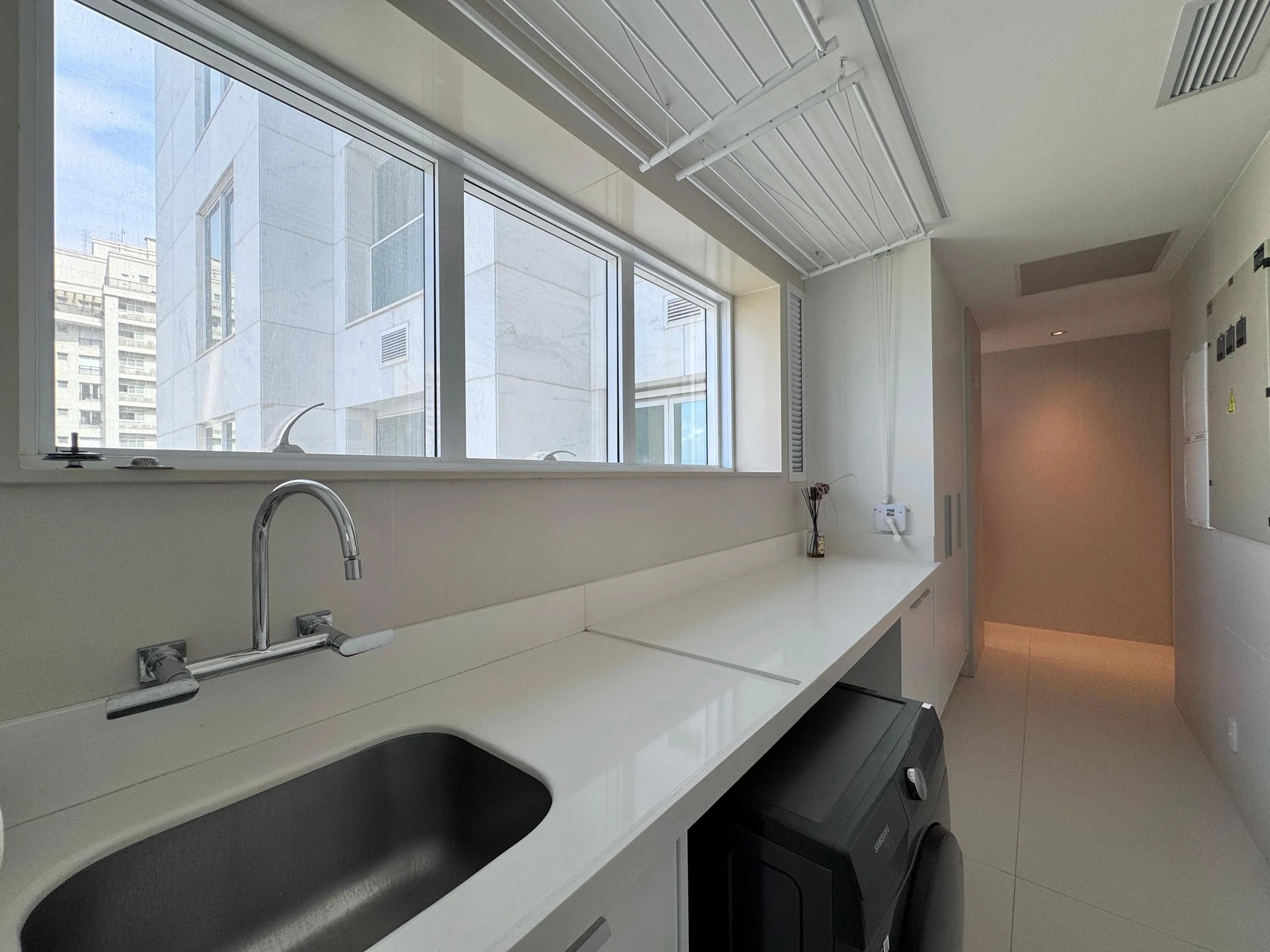 Apartamento mobiliado com 3 suítes e 4 vagas — photo 58