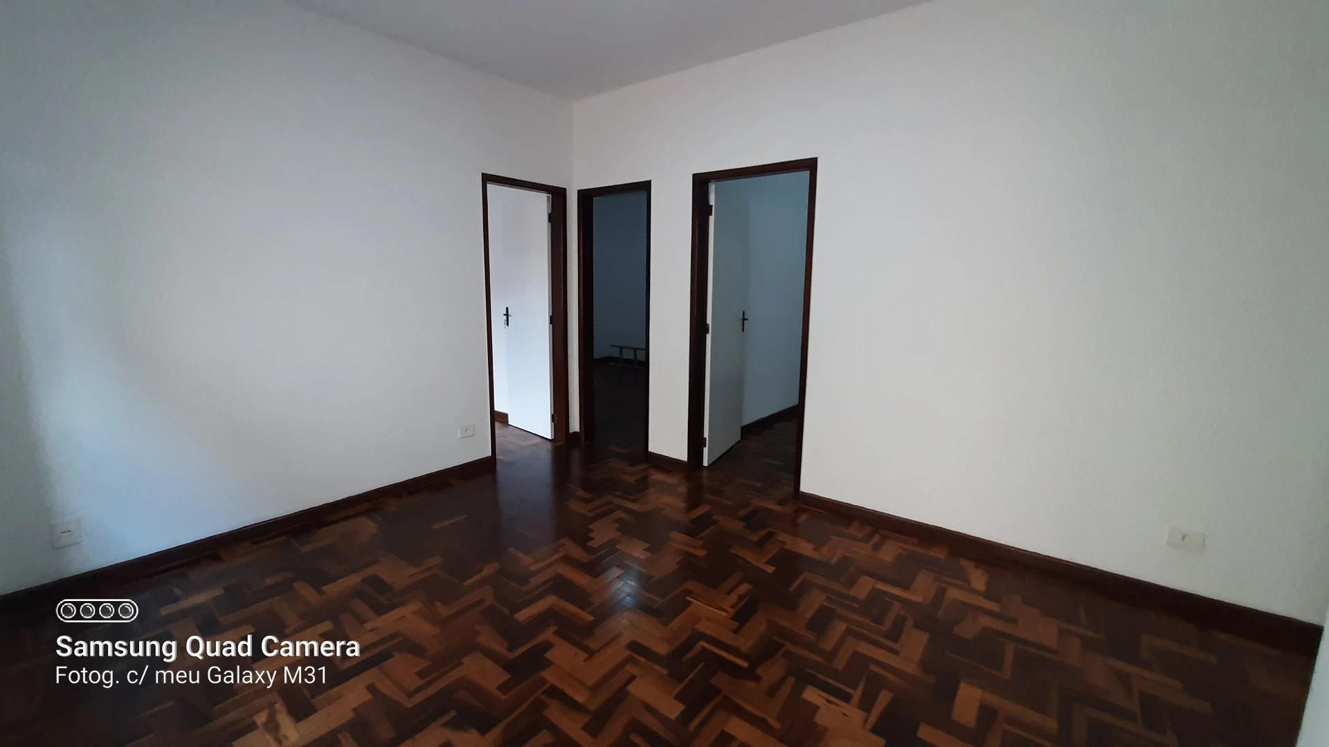 Квартира на першому поверсі з 3 спальнями і 1 місцем — photo 5