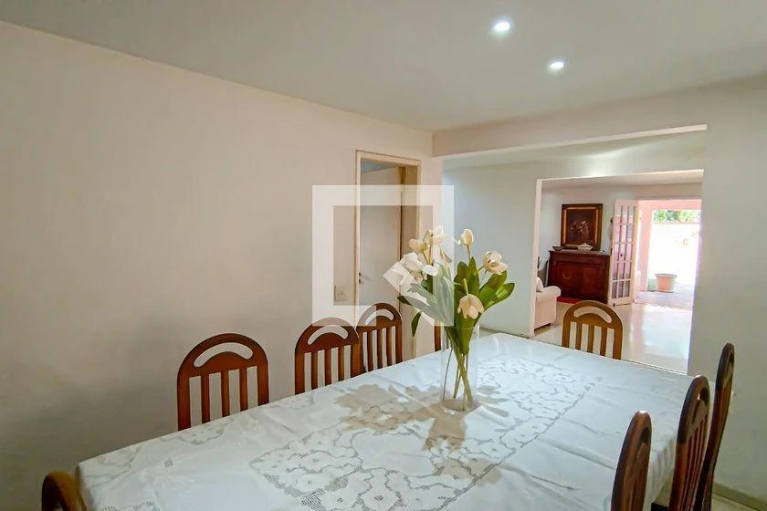 Rental house with 3 bedrooms and an open-plan kitchen — photo 28