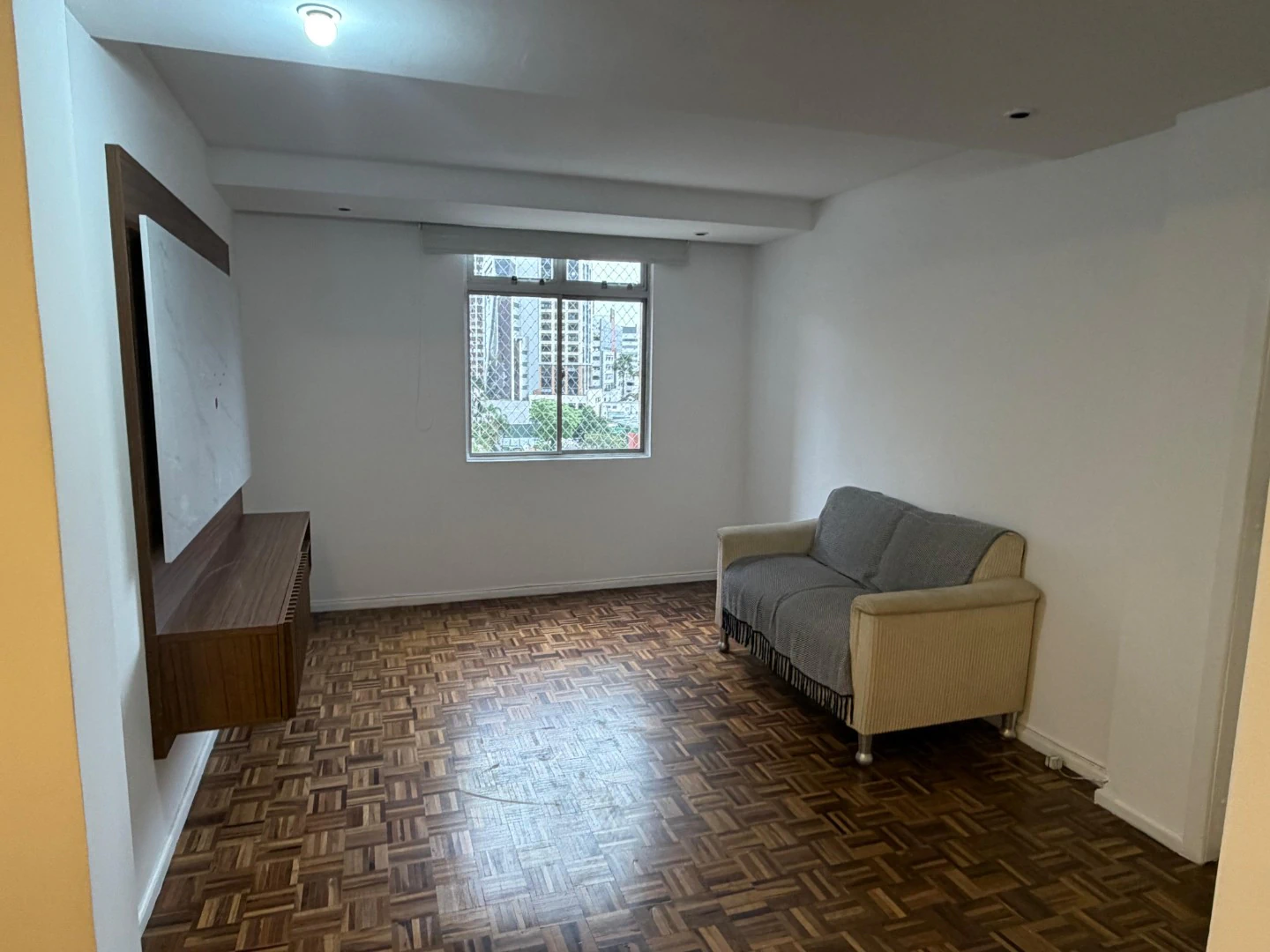 Home office in a 2-bedroom apartment, 81 m² — photo 6