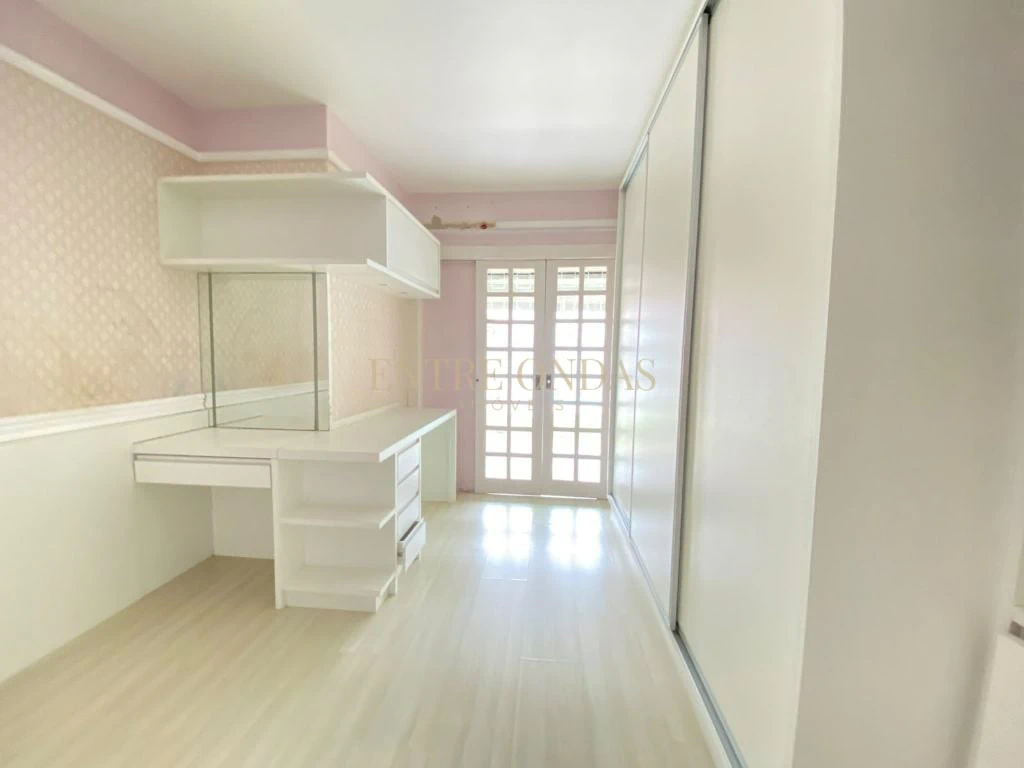 Home office in a 3-bedroom house, 170 m² — photo 5