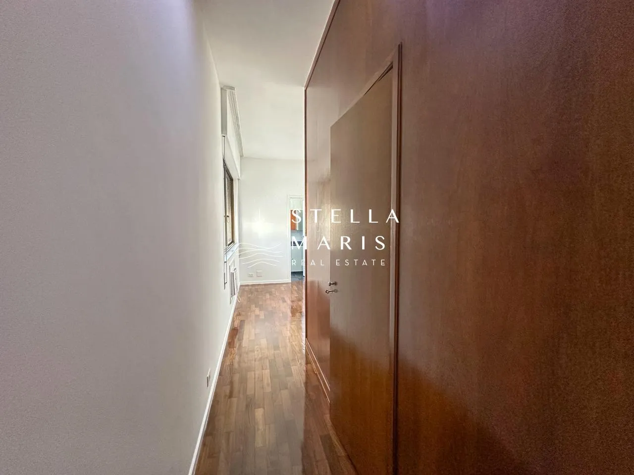 Apartment with 4 bedrooms, 4 bathrooms and a balcony — photo 21