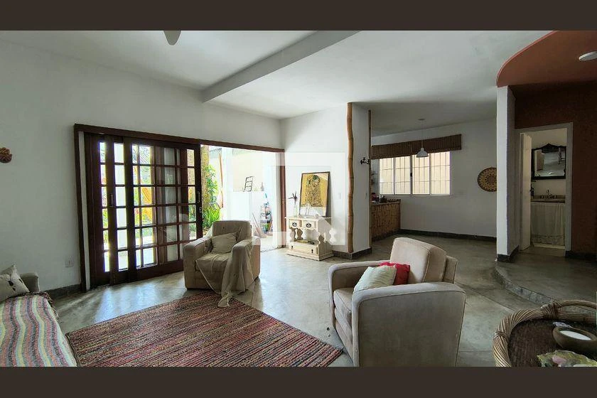 Furnished house, 270 m², with floor-to-ceiling windows — photo 27