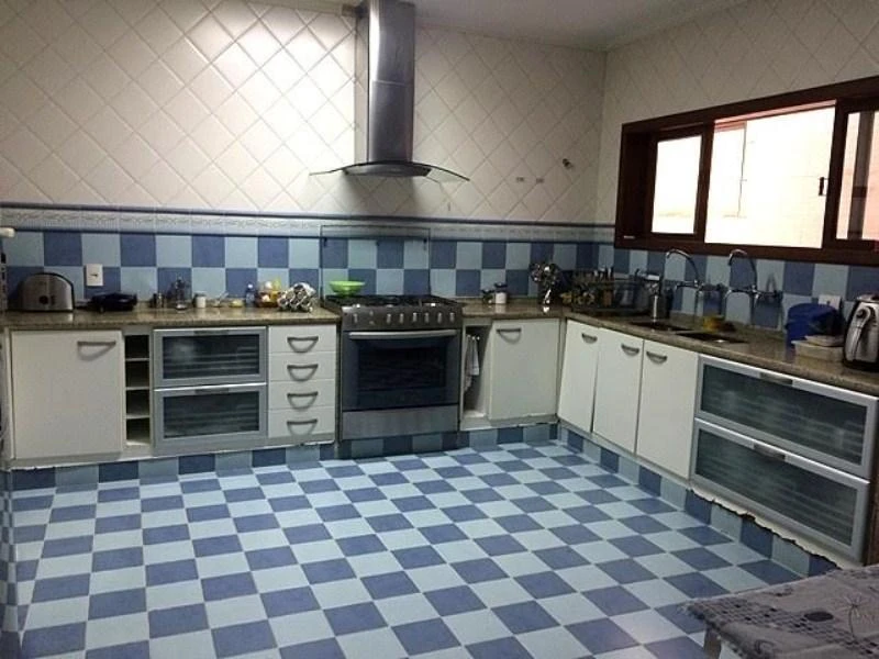Furnished house 945 m² with 4 bedrooms and 5 bathrooms — photo 25