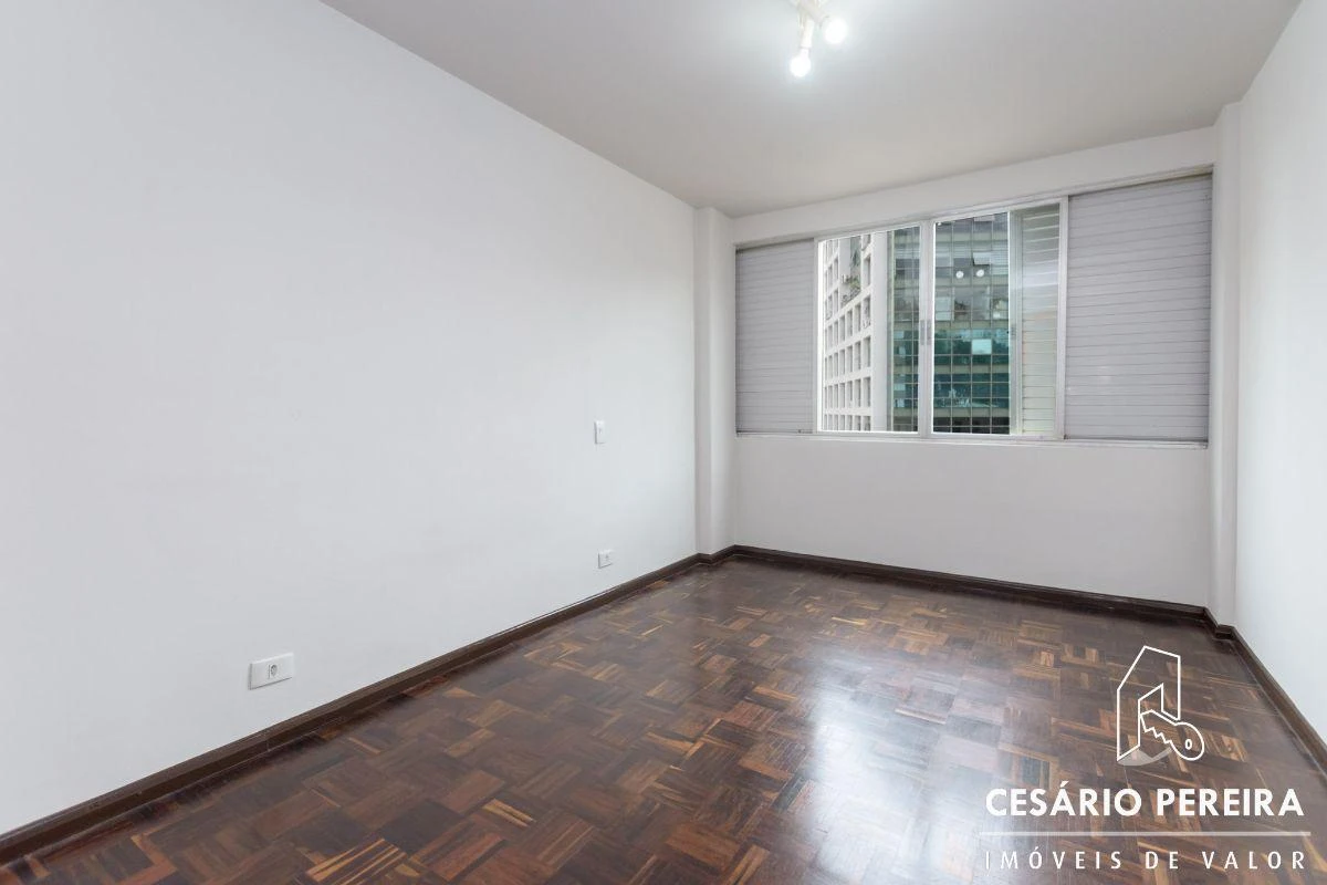 Furnished apartment, 215 m², with a bathtub — photo 5
