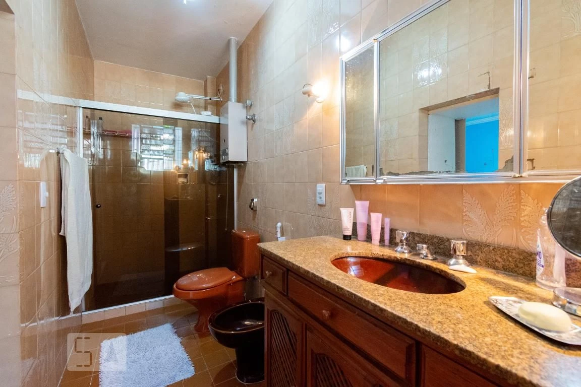 Furnished 4-bedroom house with private garden — photo 19