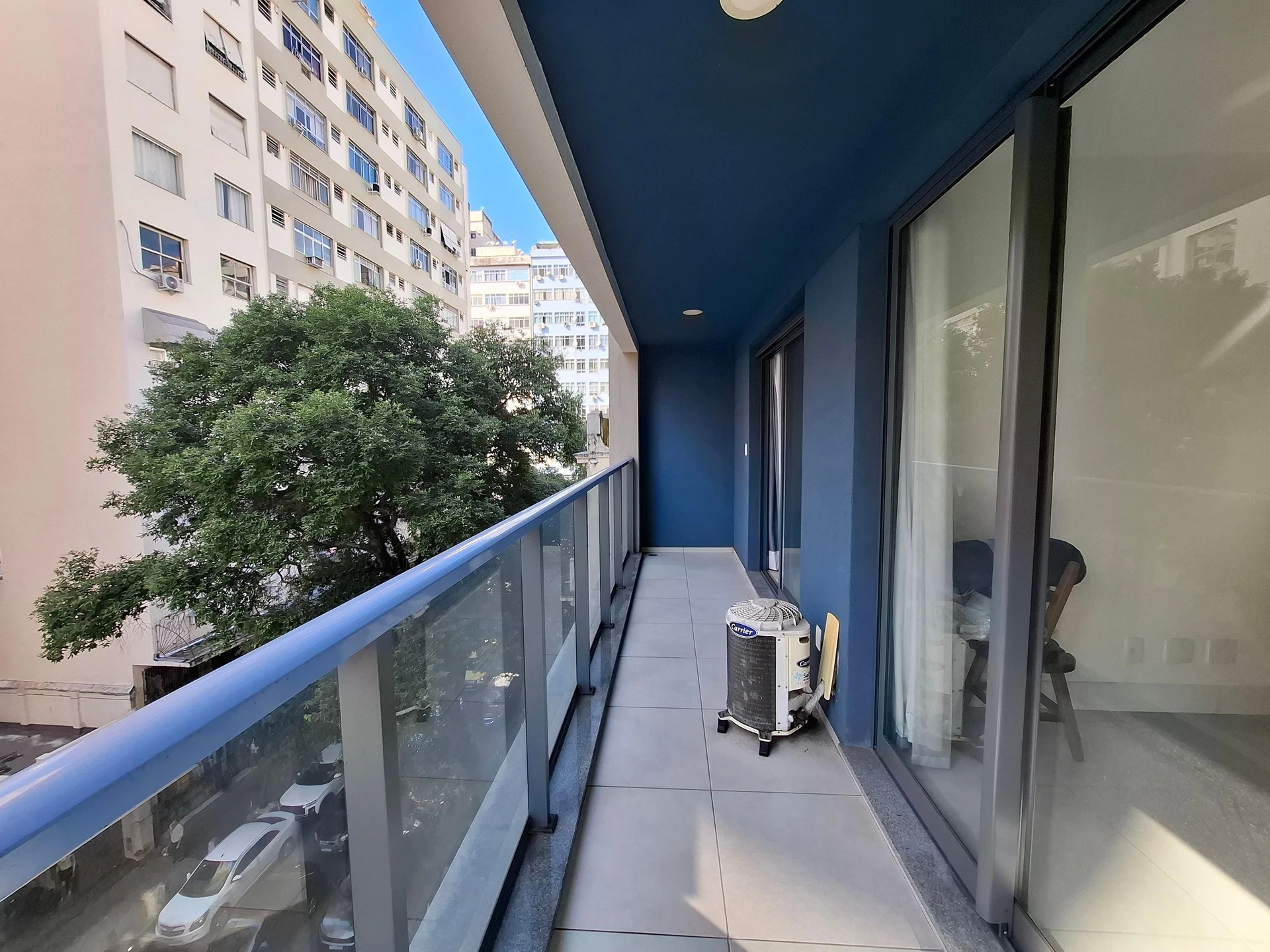 Furnished apartment with home office and balcony — photo 22