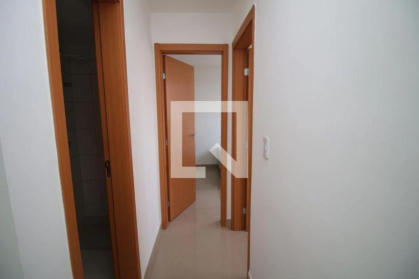 2-bedroom apartment in a building with a gym — photo 32