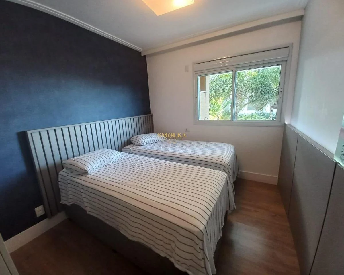 Apartamento com janelas do piso ao teto, Agronômica — photo 28