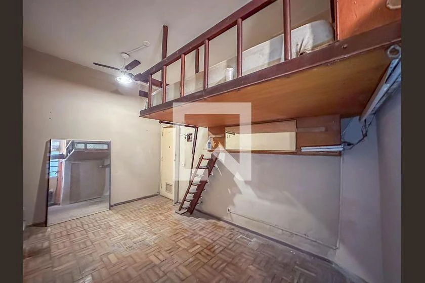 Apartamento de 1 quarto e 50 m² com varanda de vidro — photo 7