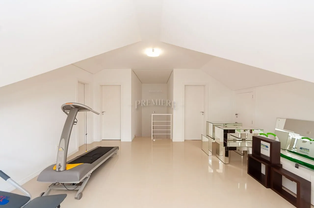 Furnished 270 m² house with 4 bedrooms and open kitchen — photo 28
