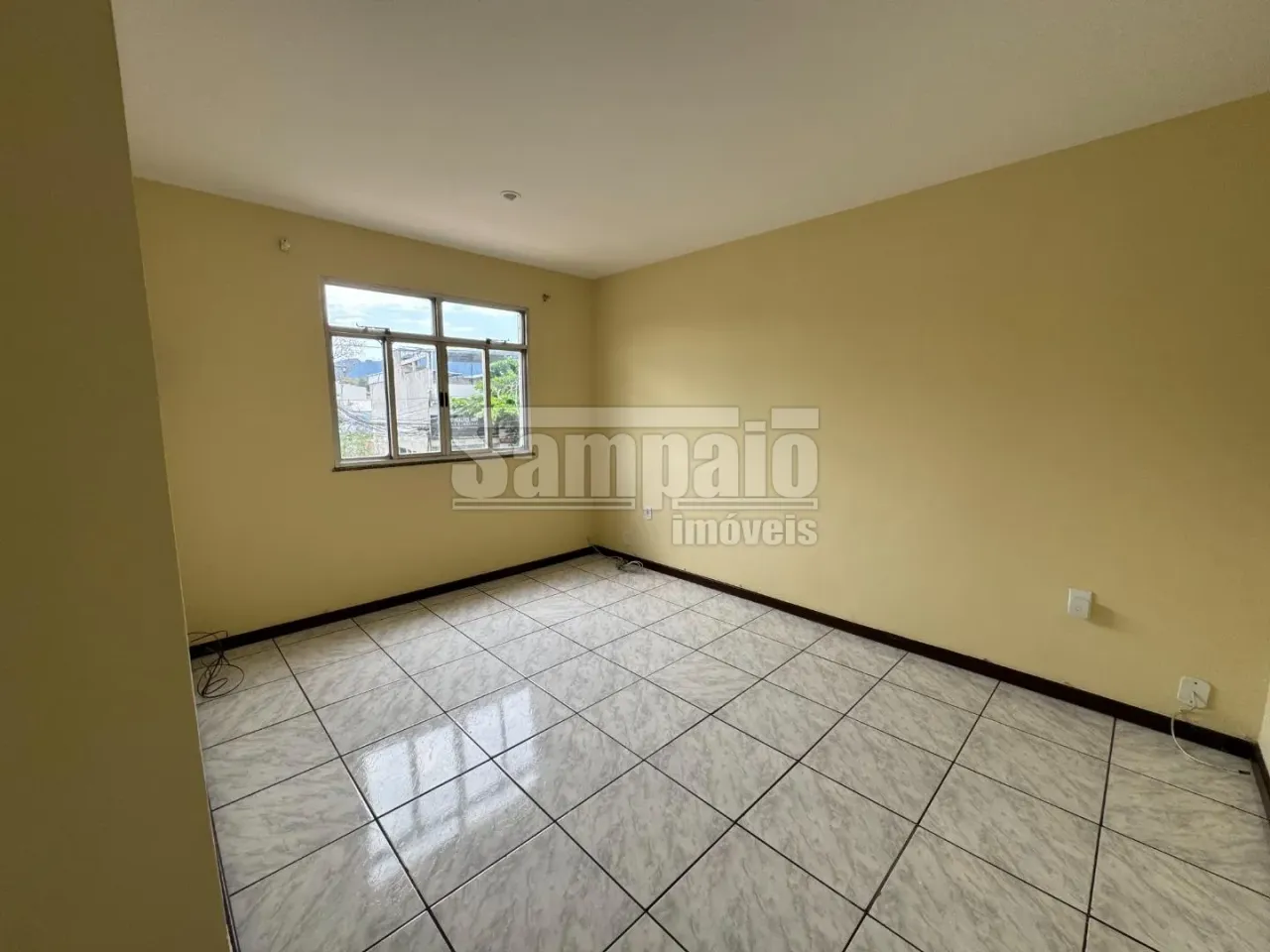 2-bedroom apartment with ceramic tile floors — photo 5