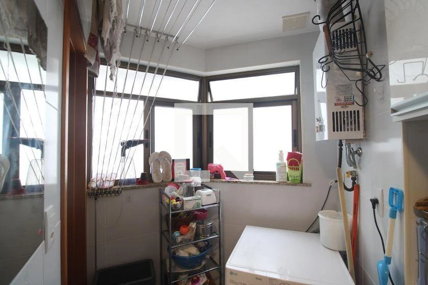 Furnished apartment, 112 m², with a glass-enclosed balcony — photo 42