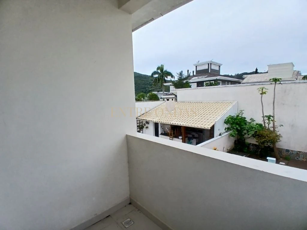 Private pool in a 3-bedroom house, 129 m² — photo 18