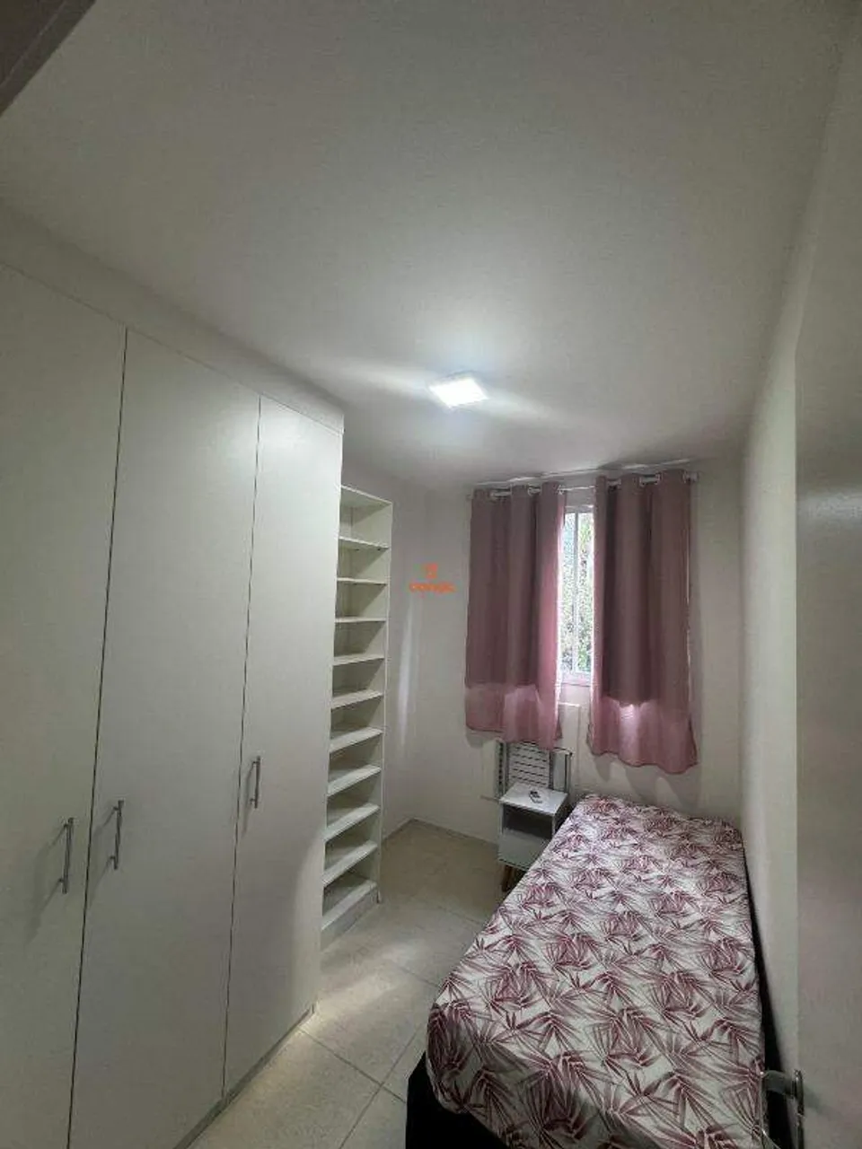 Apartamento com 3 quartos e cozinha fechada com fogão a gás — photo 11