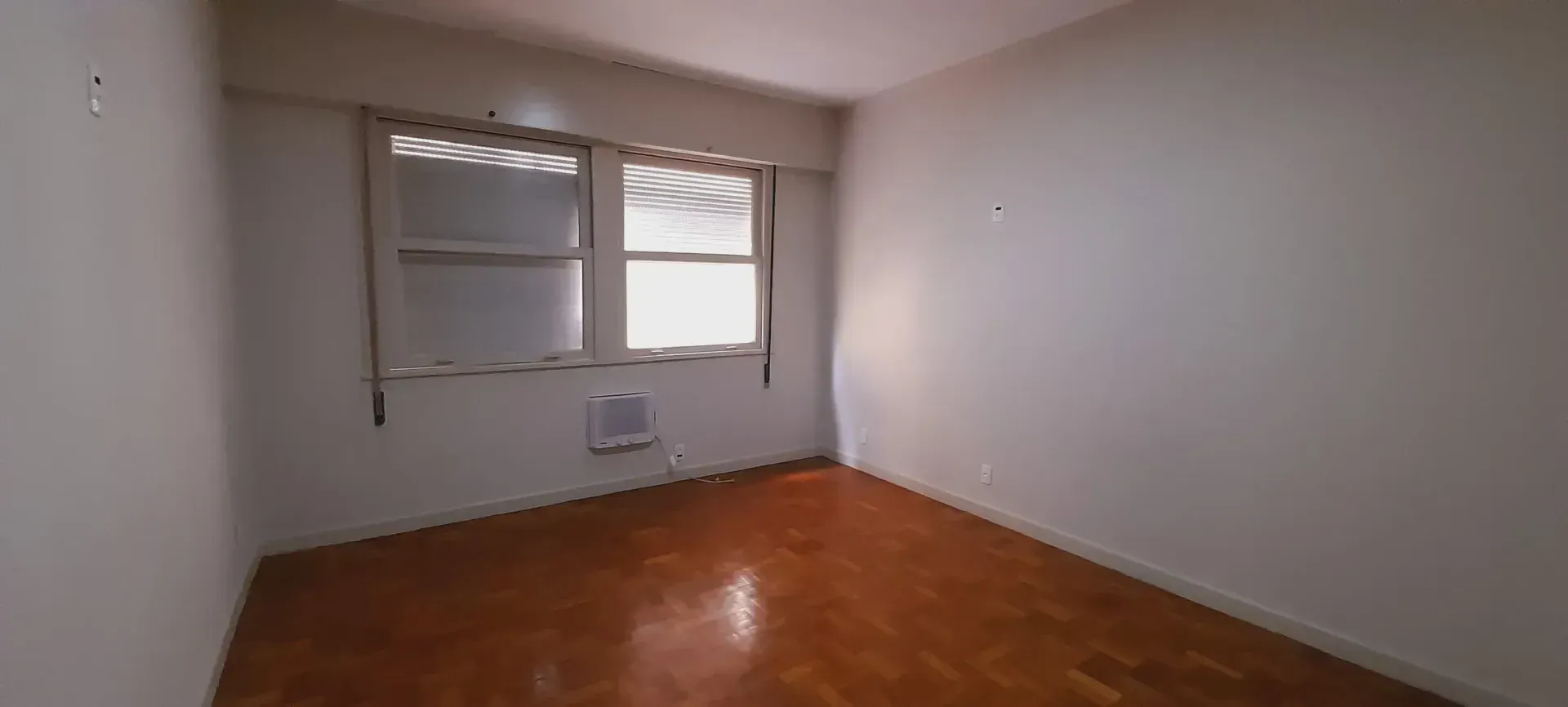 Unfurnished apartment with 4 bedrooms and 2 parking — photo 17
