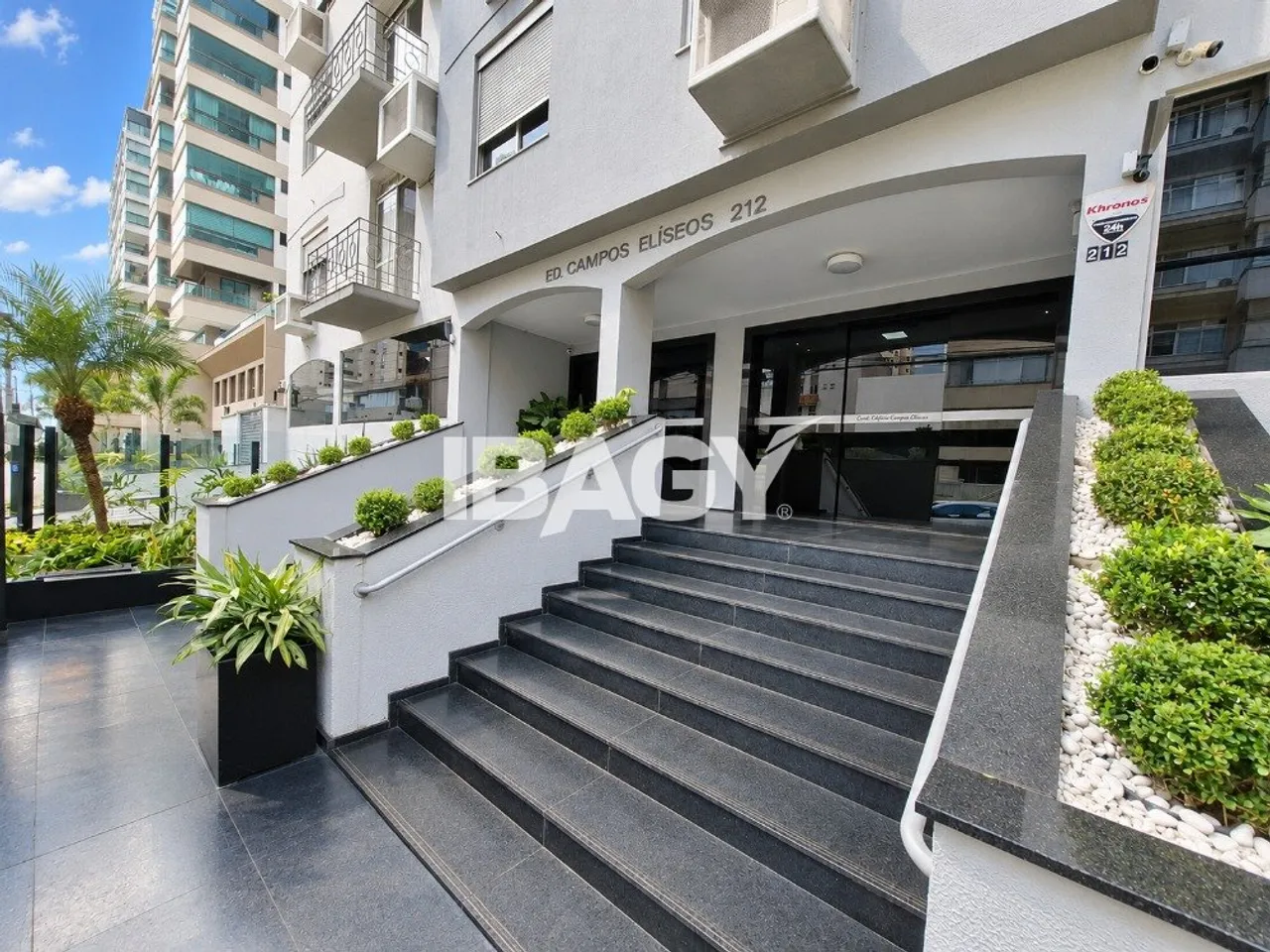 Furnished apartment, 45 m², with a washing machine — photo 6
