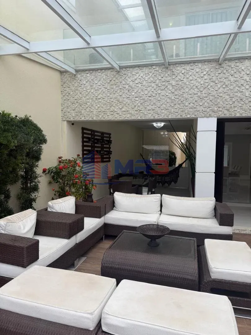 Casa triplex mobiliada com 4 suítes e 9 banheiros — photo 31