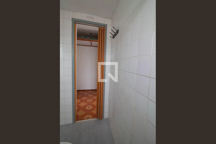 2-bedroom apartment with a gas stove and balcony