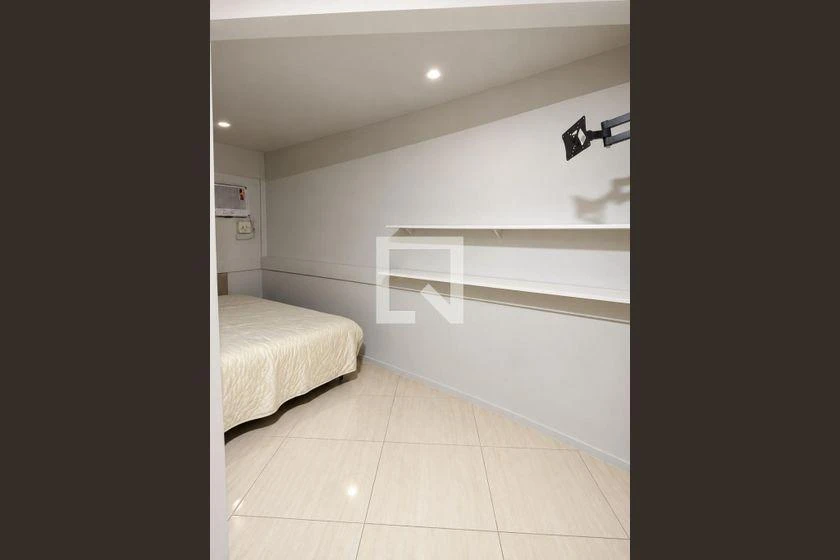 Walk-in closet in a 2-bedroom apartment, 63 m² — photo 15